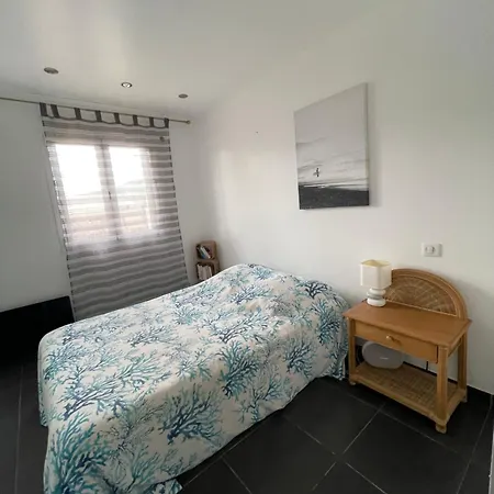 En Bord De Apartment